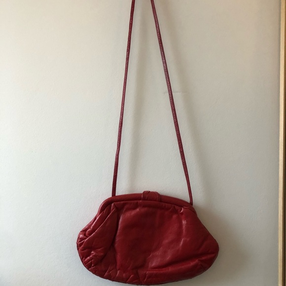 Vintage Red Leather Purse - Picture 2 of 4